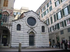 piazza-san-matteo facciata ardesia e marmo