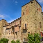 Tra Monferrato e Langhe il paesino di Monastero Bormida in provincia di Asti